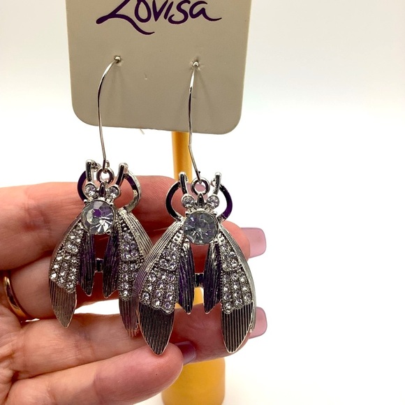 🎄🎄Lovisa Silver and Crystal Pierced  Earrings - Picture 2 of 4